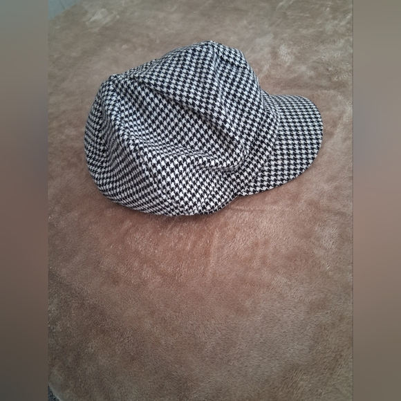 David and Young Black and White Houndstooth Hat - Picture 2 of 3
